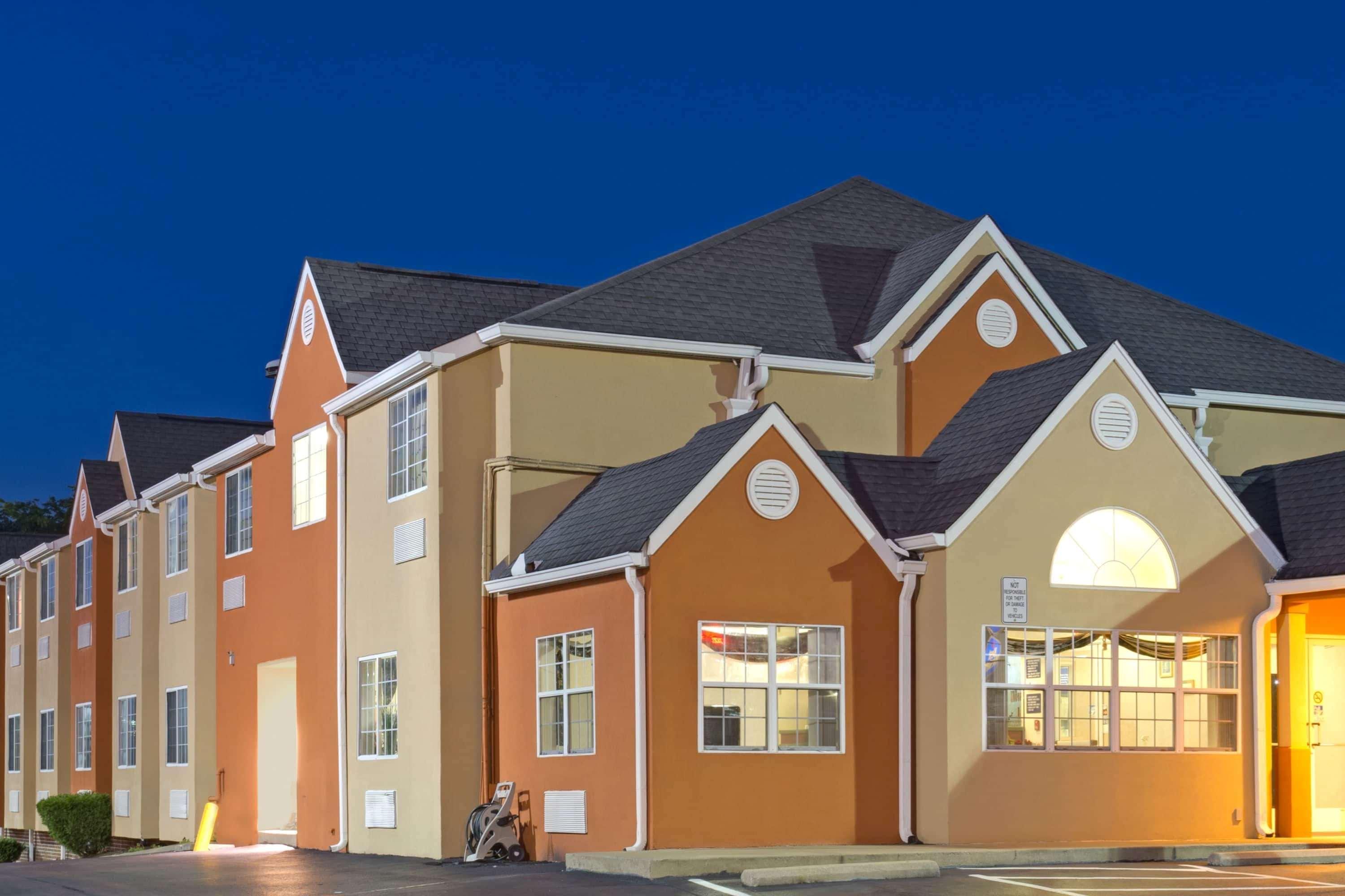 Microtel By Wyndham - 2* Murfreesboro