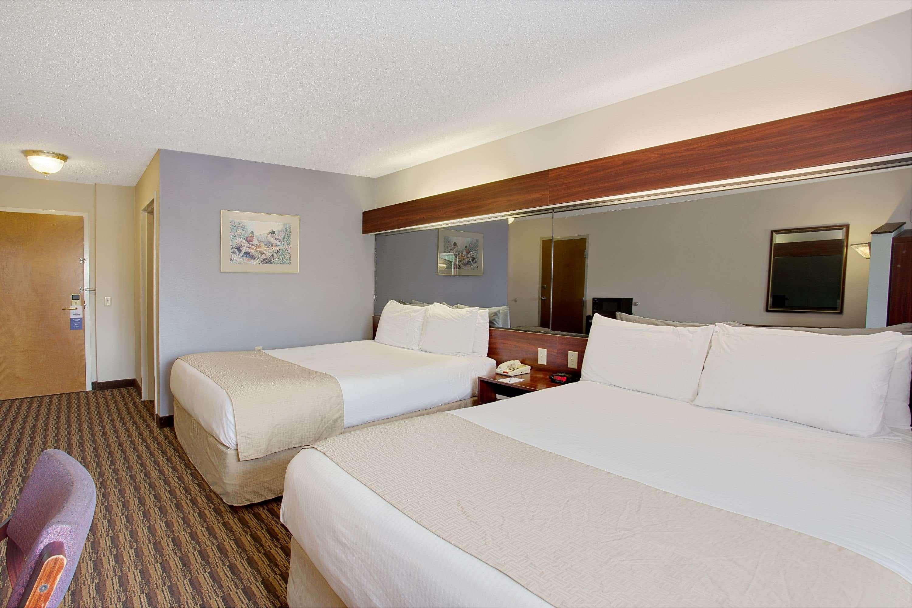 Microtel By Wyndham - Hotel