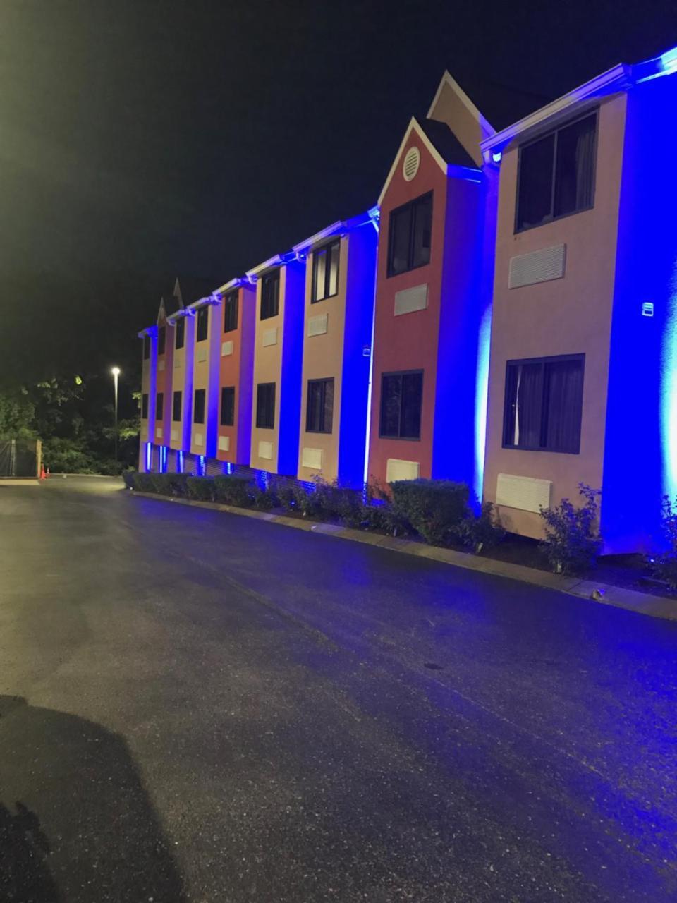Microtel By Wyndham - 2*
